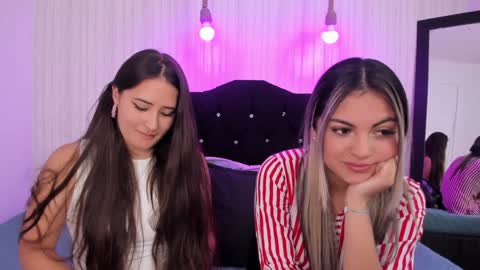 Snapshot of dakota_alice chatting on December 6, 2:46 am Dakota and Valerie online show from December 6, 2:46 am