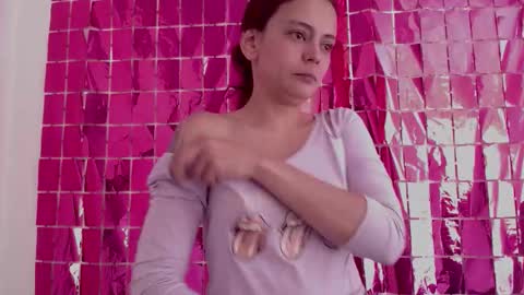 Dakota and Aron online show from November 18, 4:00 pm