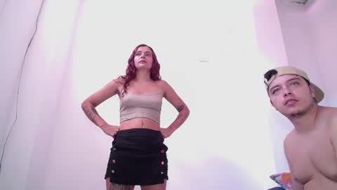 Dakota and Aron online show from April 16, 5:03 pm