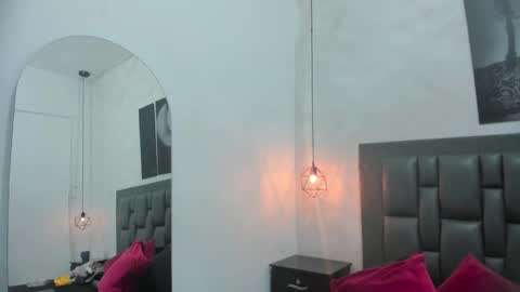 Dakota  online show from October 1, 12:33 pm