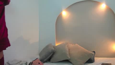 Dakota  online show from March 20, 12:54 pm