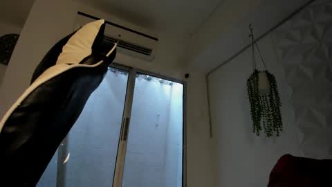 dakota_x18 online show from September 23, 7:39 pm