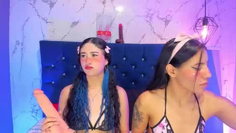 dakotaa_johnson online show from March 28, 12:32 am