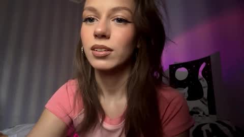 Snapshot of dakotabagaoisan chatting on October 29, 12:07 pm Carrie online show from October 29, 12:07 pm