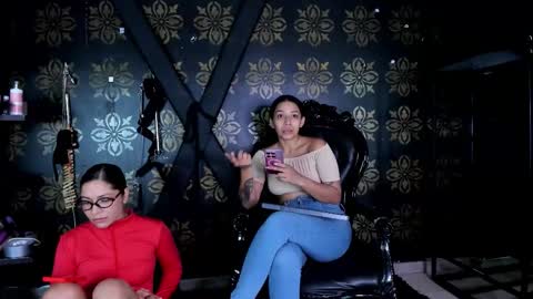  dakotha      online show from March 29, 1:55 pm