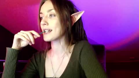 Dalia  online show from December 20, 1:43 pm