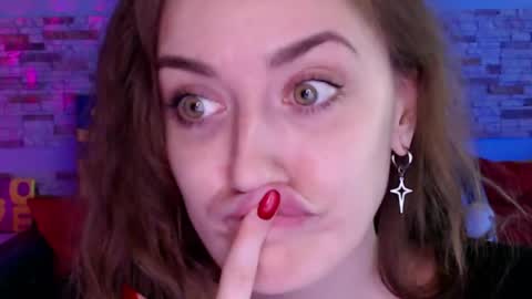 Snapshot of dalia_peach chatting on April 28, 10:31 am Dalia online show from April 28, 10:31 am