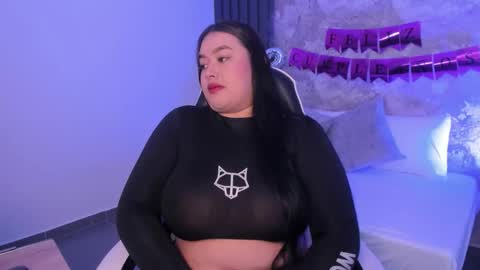 D A L I A  online show from February 28, 12:17 pm