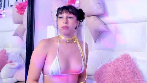 daliacastle online show from May 25, 5:41 pm
