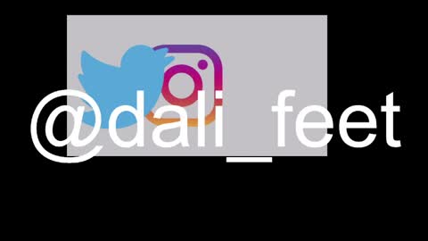 Snapshot of dalila_oficials chatting on April 22, 11:23 am online show from April 22, 11:23 am
