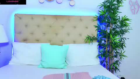 Snapshot of daliyaa_ chatting on October 9, 12:14 pm daliyaa_ online show from October 9, 12:14 pm