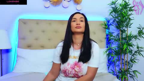Snapshot of daliyaa_ chatting on October 20, 11:54 am daliyaa_ online show from October 20, 11:54 am