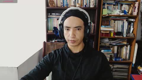 Snapshot of daliygala chatting on October 13, 3:39 am JamesDali online show from October 13, 3:39 am