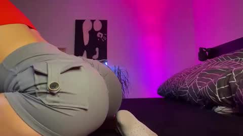 Snapshot of dalmatian_girl chatting on November 2, 7:49 pm dalmatian_girl online show from November 2, 7:49 pm