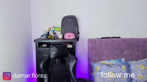 Snapshot of damar_felipe chatting on June 12, 9:57 pm damar_felipe online show from June 12, 9:57 pm
