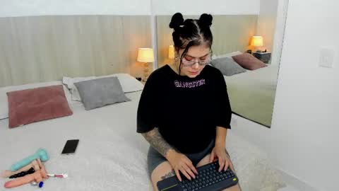 Snapshot of damaris_ponce chatting on June 29, 3:46 am Damaris Ponce online show from June 29, 3:46 am