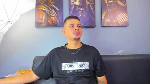 Snapshot of damian__oliver chatting on February 24, 4:32 am Damian Oliver online show from February 24, 4:32 am