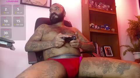 Snapshot of damian_darkside_ chatting on April 21, 2:51 am Damian online show from April 21, 2:51 am