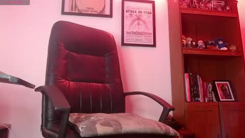Snapshot of damian_darkside_ chatting on June 7, 1:43 am Damian online show from June 7, 1:43 am