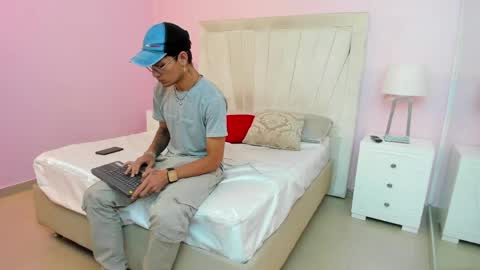 Damian Garcia online show from May 14, 3:24 am