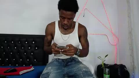 Snapshot of damian_hart_24cm chatting on July 1, 1:02 pm damian_hart_24cm online show from July 1, 1:02 pm