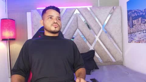 Snapshot of damian_lux69 chatting on May 13, 12:13 pm DAMIAN LUX online show from May 13, 12:13 pm