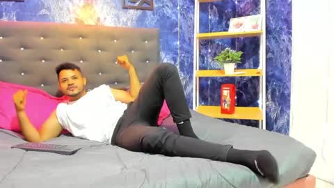 Snapshot of damian_lux69 chatting on May 15, 2:02 pm DAMIAN LUX online show from May 15, 2:02 pm