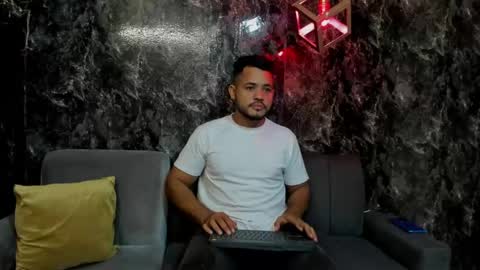 Snapshot of damian_lux69 chatting on May 25, 4:07 am DAMIAN LUX online show from May 25, 4:07 am