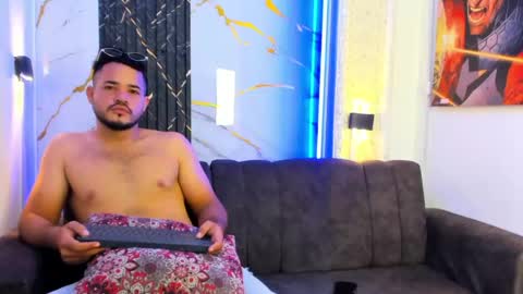 Snapshot of damian_lux69 chatting on May 26, 12:34 pm DAMIAN LUX online show from May 26, 12:34 pm