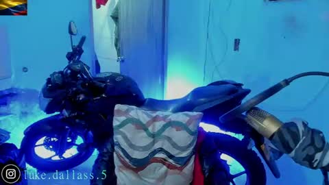 Snapshot of damian_torner chatting on August 2, 8:46 am Damian torner online show from August 2, 8:46 am