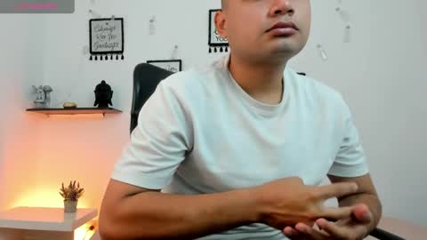 Snapshot of damianblazee chatting on May 27, 2:03 pm damianblazee online show from May 27, 2:03 pm