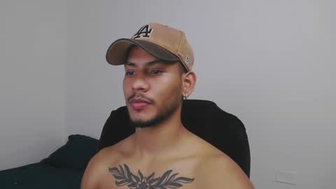 Snapshot of damiann_rees chatting on March 2, 4:47 pm instagram damiannreed. online show from March 2, 4:47 pm