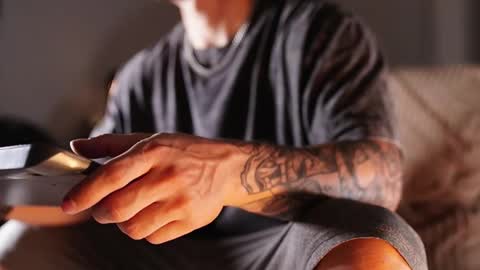 insta damn8   --------  online show from February 7, 12:36 am