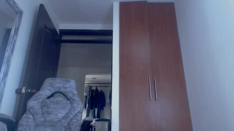 dammuscle online show from December 4, 2:37 pm