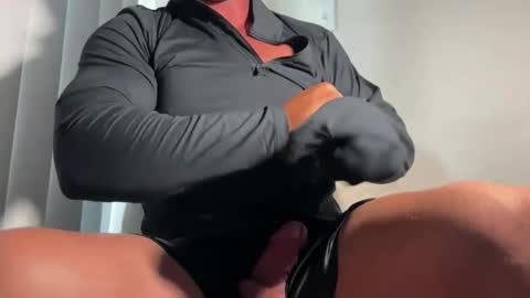 Clyde online show from April 3, 7:45 pm