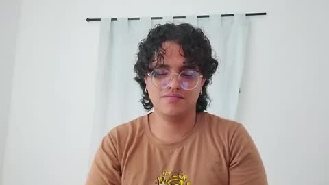 Diane Blosson online show from February 7, 1:42 am