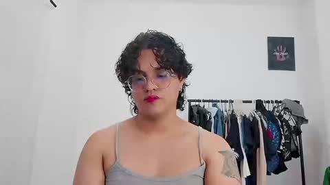 Diane Blosson online show from February 28, 1:06 am