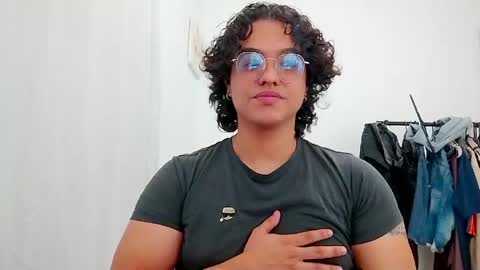 Diane Blosson online show from April 15, 1:23 am