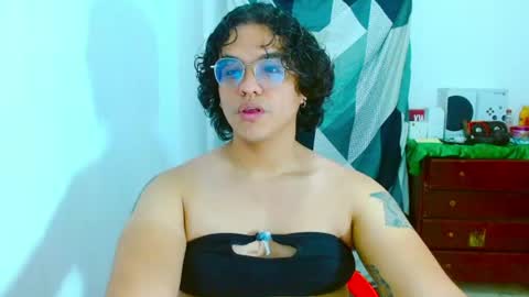 Snapshot of dan_blous chatting on July 20, 10:01 pm Diane Blosson online show from July 20, 10:01 pm