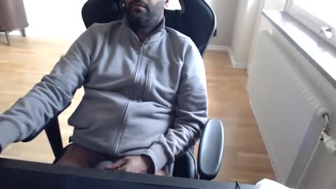 dan_the_man43 online show from May 17, 3:52 pm
