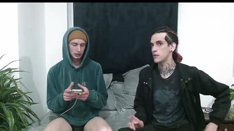 Snapshot of dan_yagami chatting on December 28, 8:05 am Dan and Noah online show from December 28, 8:05 am