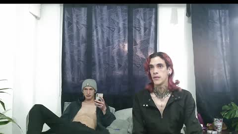 Snapshot of dan_yagami chatting on December 31, 10:12 pm Dan and Noah online show from December 31, 10:12 pm