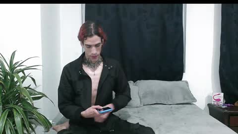 Snapshot of dan_yagami chatting on January 1, 1:15 am Dan and Noah online show from January 1, 1:15 am