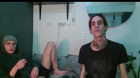 Snapshot of dan_yagami chatting on February 5, 6:46 am Dan and Noah online show from February 5, 6:46 am