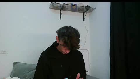 Snapshot of dan_yagami chatting on February 26, 12:27 am Dan and Noah online show from February 26, 12:27 am