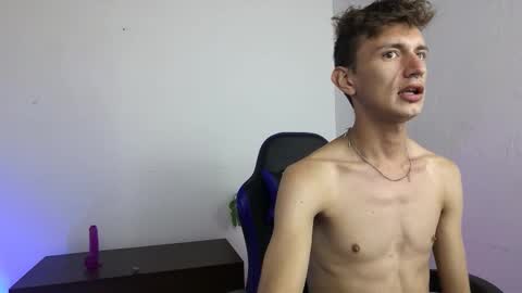 Snapshot of dan_yagami chatting on October 26, 4:35 pm Dan and Noah online show from October 26, 4:35 pm