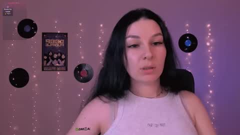 dana_cute1_ online show from May 23, 7:18 pm