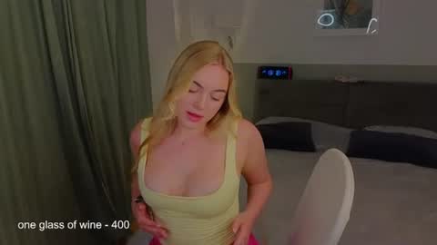 Snapshot of dana_love0 chatting on July 31, 7:02 pm Dana online show from July 31, 7:02 pm