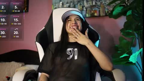 danaa_rouse online show from December 14, 8:13 pm