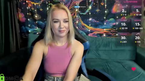 dances_queen online show from February 5, 7:57 am